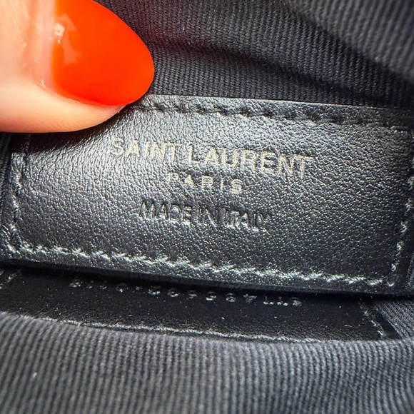 Saint Laurent YSL Black Croc
Embossed Calfskin Leather Coin
Pouch - Picture 9 of 10